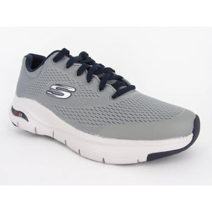 SKECHERS